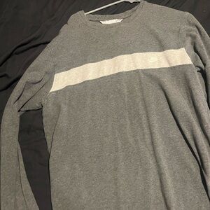 Nike Men's Gray and White Long Sleeve Tee